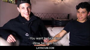 Video porno gay completo fucking to pay the bill
