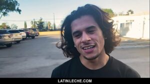 Video porno gay de edgar latino fodendo um carinha