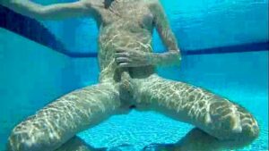 Videos gay moreno piscina