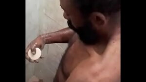 Videos mendigo tomando banho gay