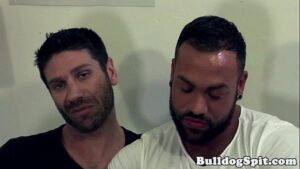 Bear muscle gay brasileiro