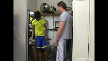 Brasileiros gays fodem numa construçao xvideo