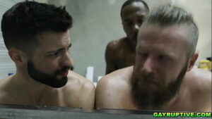 Gay sex muscle bear threesome