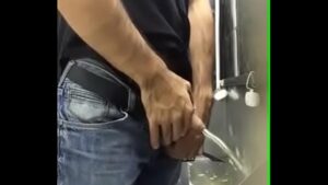 Hentai gay atrevida urination
