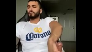 Muscle latin boyz gay porn