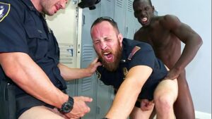 Negros sarados gay policiais