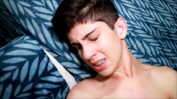 Porno gay novinho sendo comido pelo negão