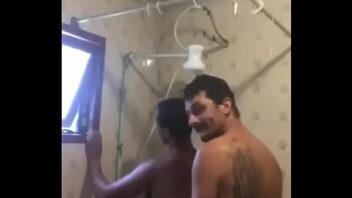 Porno gays no banheiros