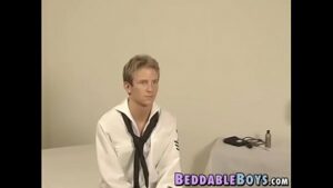 Video gay no médico sendo examinado