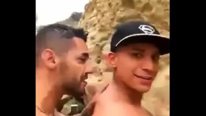 Video gay virge nas pedras
