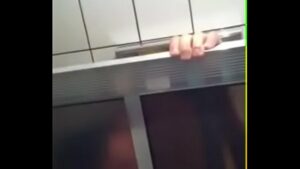 Vídeos pornos flagras banheiro gay
