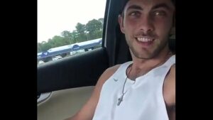 Xvideos chupando o cu gay no carro