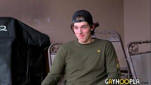 Amateur straight guys guzzo gay porn