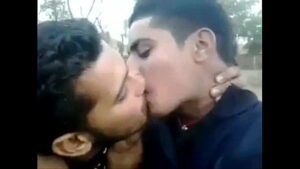 Beijo de língua gay xv