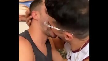 Beijo gay hot xvideo