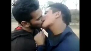 Beijo gay marcel
