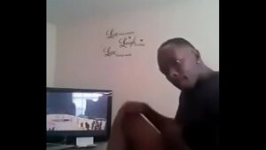 Boy negro pau torto porno gay