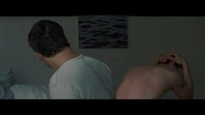 Cenas de sexo gay e homens pelados no filme papillon
