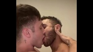 Euphoria gay kiss