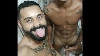 Gay fudendo na favela