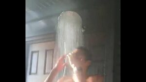 Gay videos tomando banho no amigo