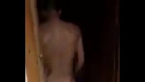 Gays nus pegando saunas