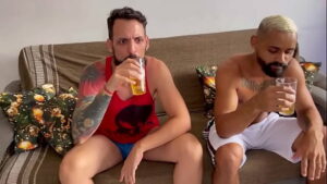 Hete fudendo um gay brasileiro