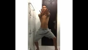 Macho dançando gay porn