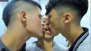 Marvel hq beijo gay