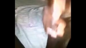 Negro gay batendo punheta ate gozar x videos