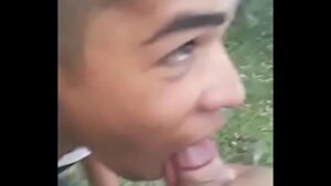 Novinho fudendo boca de leke gay