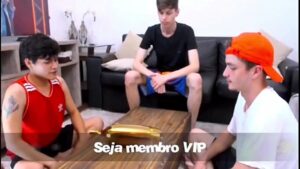 Novinho gay brasileiro fodendo com professor dotado