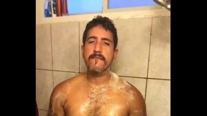 Nudes homem no banheiro porno gay bunda