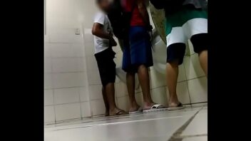 Pegação gay banheiro publico real brasil
