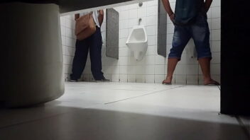 Pegaçao gay banheiro vila olimpia