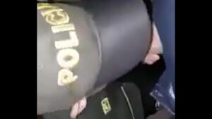 Policial comendo gay delegacia