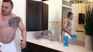 Pornhub gay muscle guy fucking