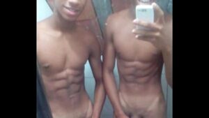 Porno gay brasileiro dois amigos na sauna gay