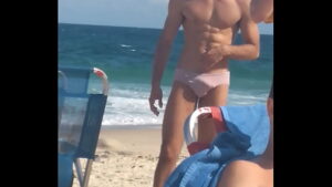 Posrto gay na praia de copacabana