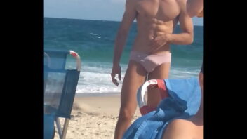 Posrto gay na praia de copacabana