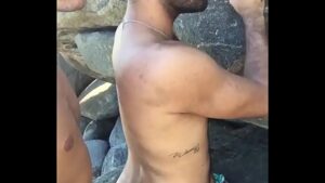 Sexo favelados gays na praia