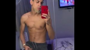 Sexo gay com gostoso musculoso da rola grossa