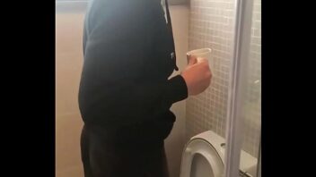 Spy urinals gay vídeos