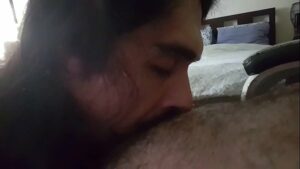 Sucking a hairy cock gay dudes