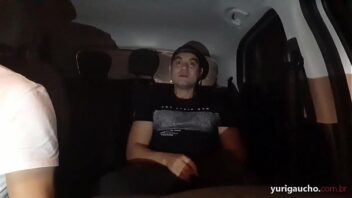 Tube gay uber pegando no audi passageiro