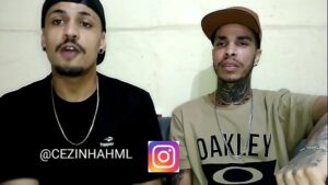 Ver videos porno gay brasileiro fudendo com dois amigos