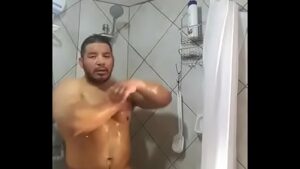 Verga dura baño ducha gay publica porn