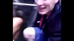 Vídeo de encoxada gay em trem