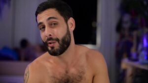 Vídeo de gay brasileiro fudendo sem capa