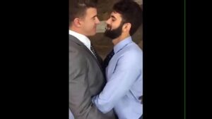 Video de sexo gay beijo